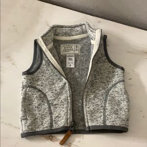 Carters zip up vest 3m